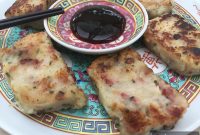 Lo Bak Go (Chinese Savory Turnip Cake) Recipe for Crispy Pan-Fried Slices