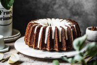 Moist Applesauce Bundt Cake Recipe for Fall Baking