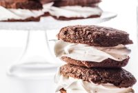 Keto Whoopie Pies with Marshmallow Filling — Low-Carb Gluten-Free