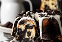Decadent Oreo Pound Cake Recipe: Moist Cookies and Cream Loaf