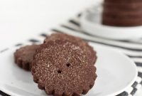 Mexican Chocolate Shortbread Cookies with Cinnamon & Chili