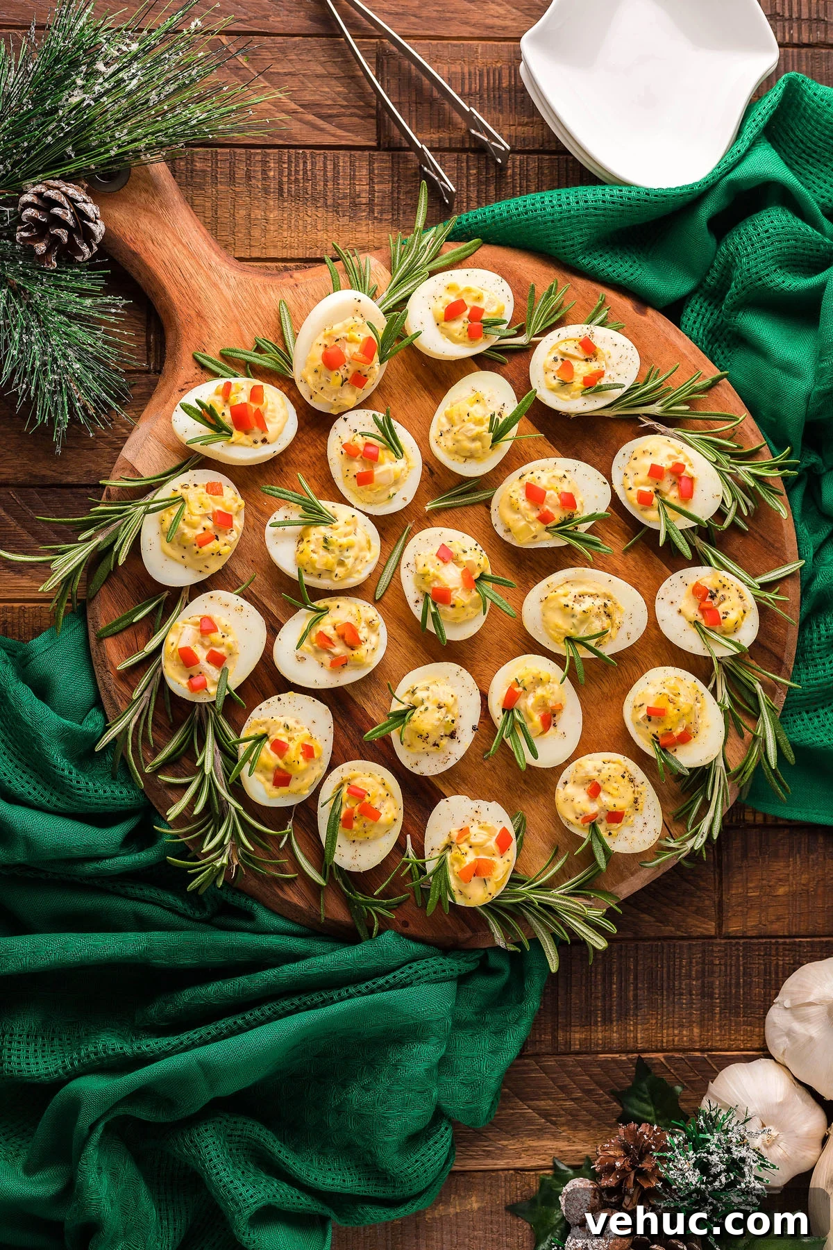 Christmas Brunch Finger Foods to Impress Guests 11 Christmas deviled eggs.