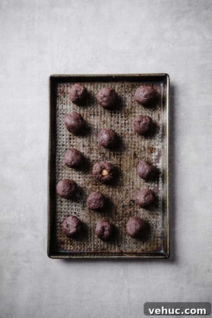 Keto Ferrero Rocher Recipe: Low-Carb Chocolate Hazelnut Truffles 4 Keto Ferrero Rocher