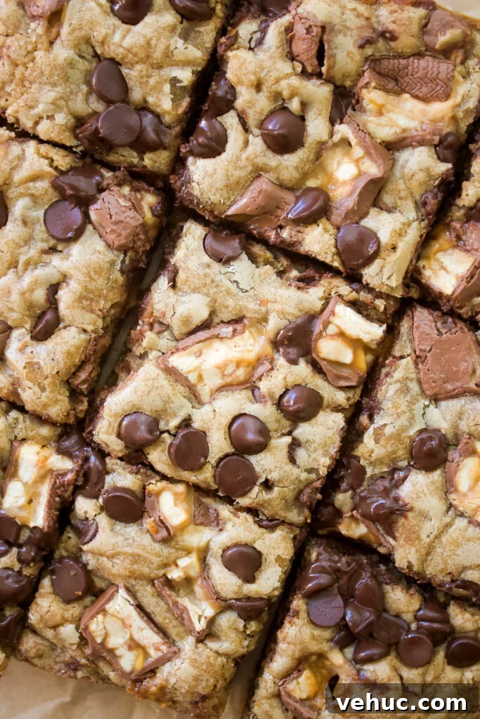 Chewy Snickers Blondies Recipe: Candy Bar Blondie Bars 2 Snickers blondies