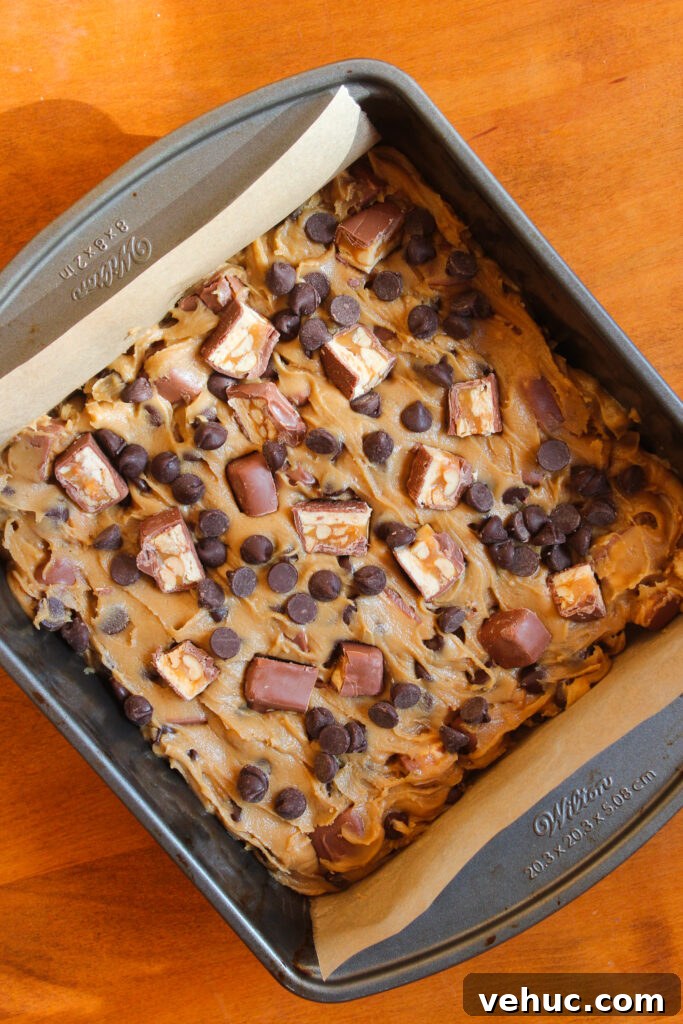 Chewy Snickers Blondies Recipe: Candy Bar Blondie Bars 7 Sliced blondies