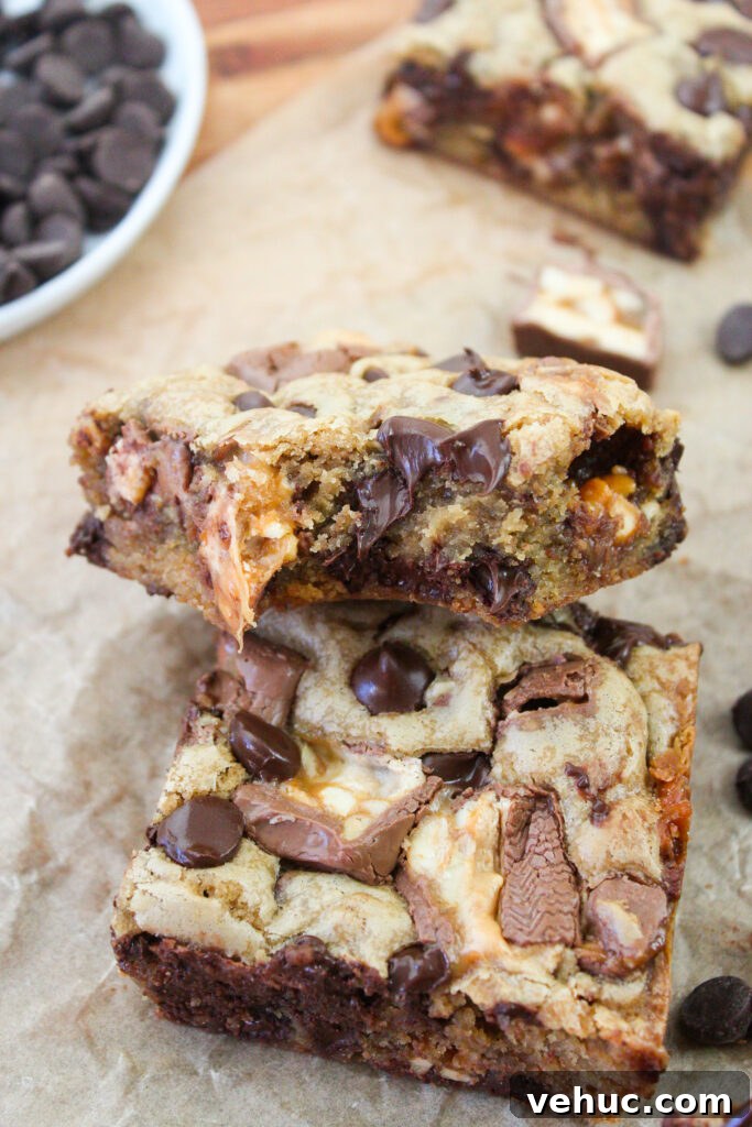 Chewy Snickers Blondies Recipe: Candy Bar Blondie Bars 8 Finished Snickers blondies