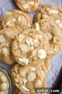 Chewy Snickers Blondies Recipe: Candy Bar Blondie Bars 9 White Chocolate Macadamia Nut Cookies
