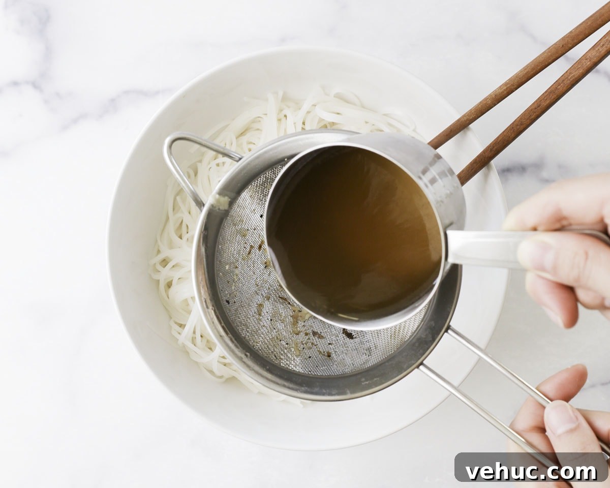 Rotisserie Chicken Pho Recipe: Quick Homemade Vietnamese Soup 14 img 14669 13