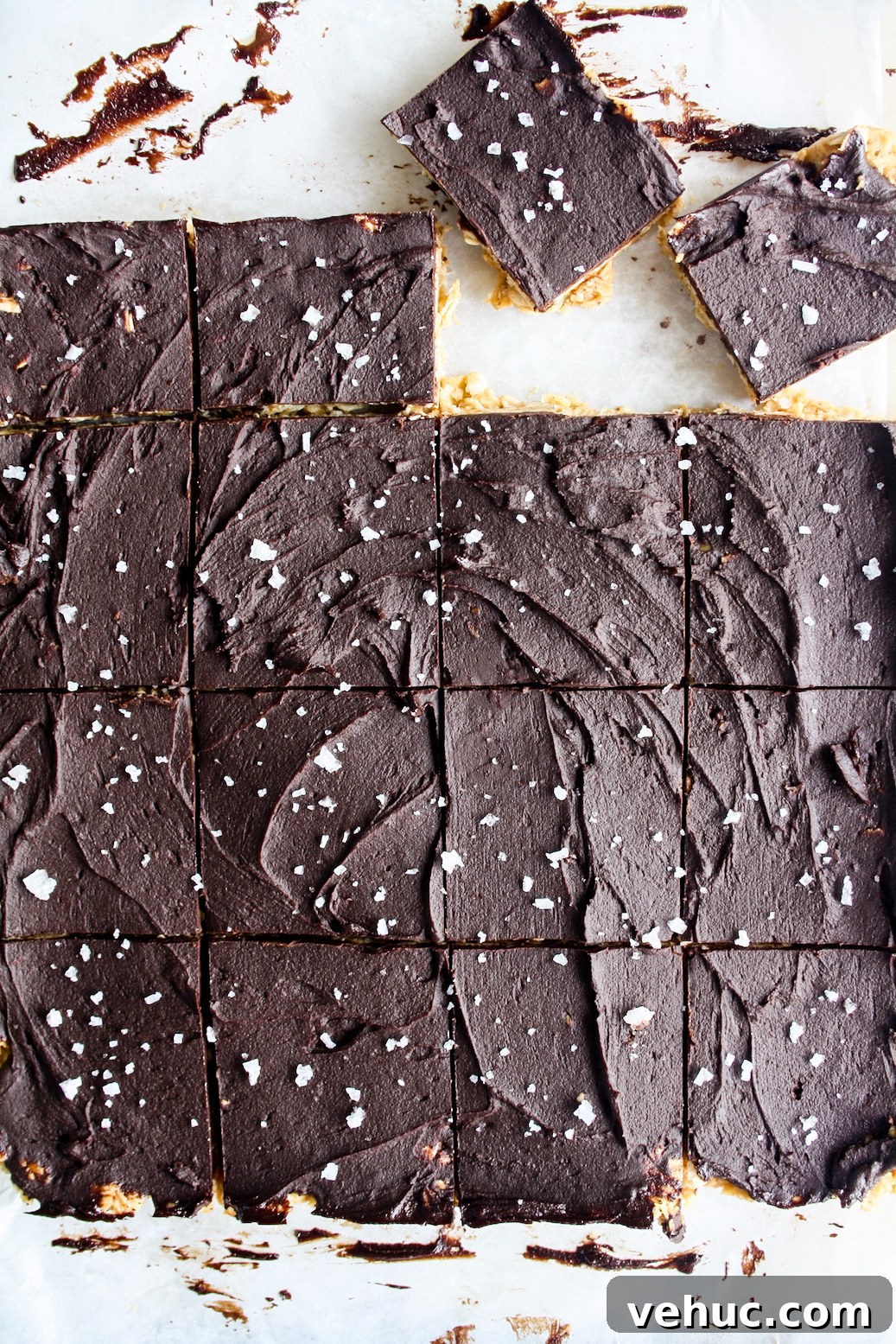 No-Bake Peanut Butter Oat & Chocolate Bars — Protein-Packed Snack 3 Chewy, healthy peanut butter oat bars with salted chocolate!