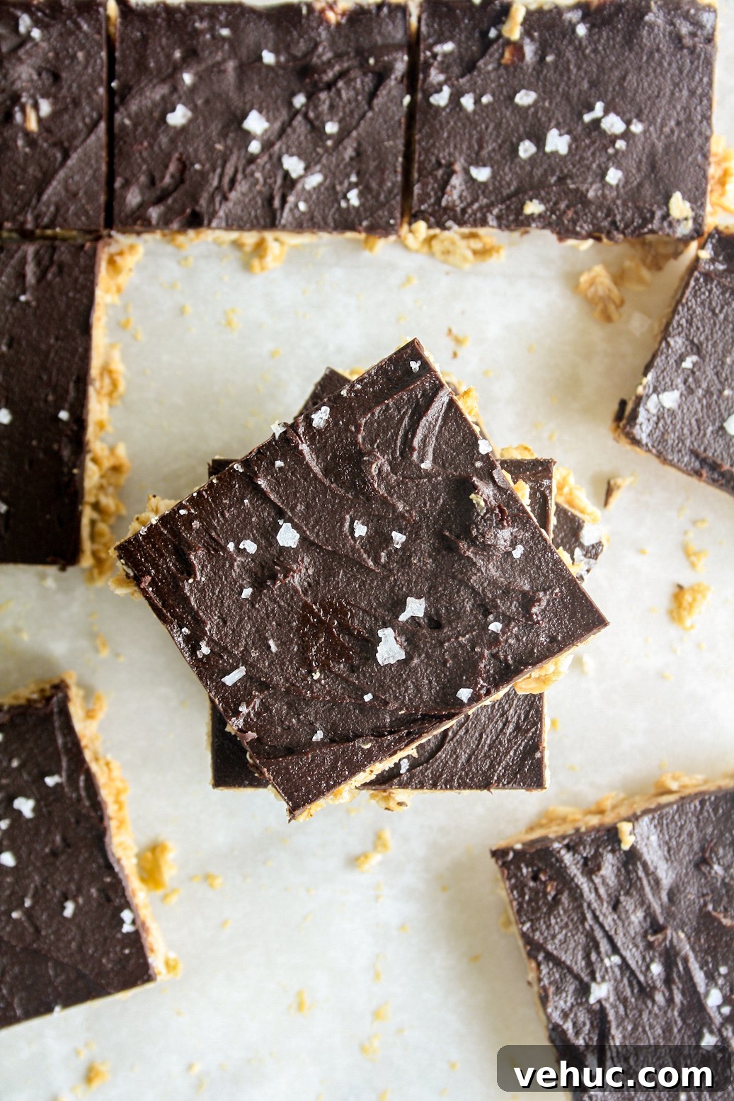 No-Bake Peanut Butter Oat & Chocolate Bars — Protein-Packed Snack 7 Chewy, healthy peanut butter oat bars with salted chocolate!