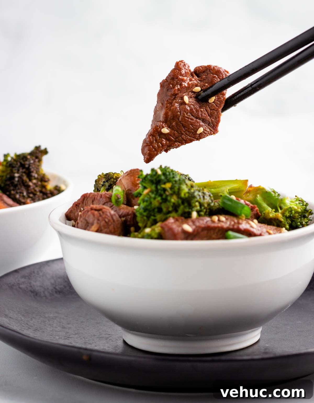 Keto Beef with Broccoli and Mushrooms: Savory Low-Carb Stir-Fry 3 Keto Broccoli Mushroom Beef in a Bowl.