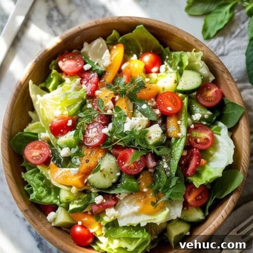 Crisp Romaine Chopped Salad with Zesty Lemon Vinaigrette 4 Romaine Chopped Salad