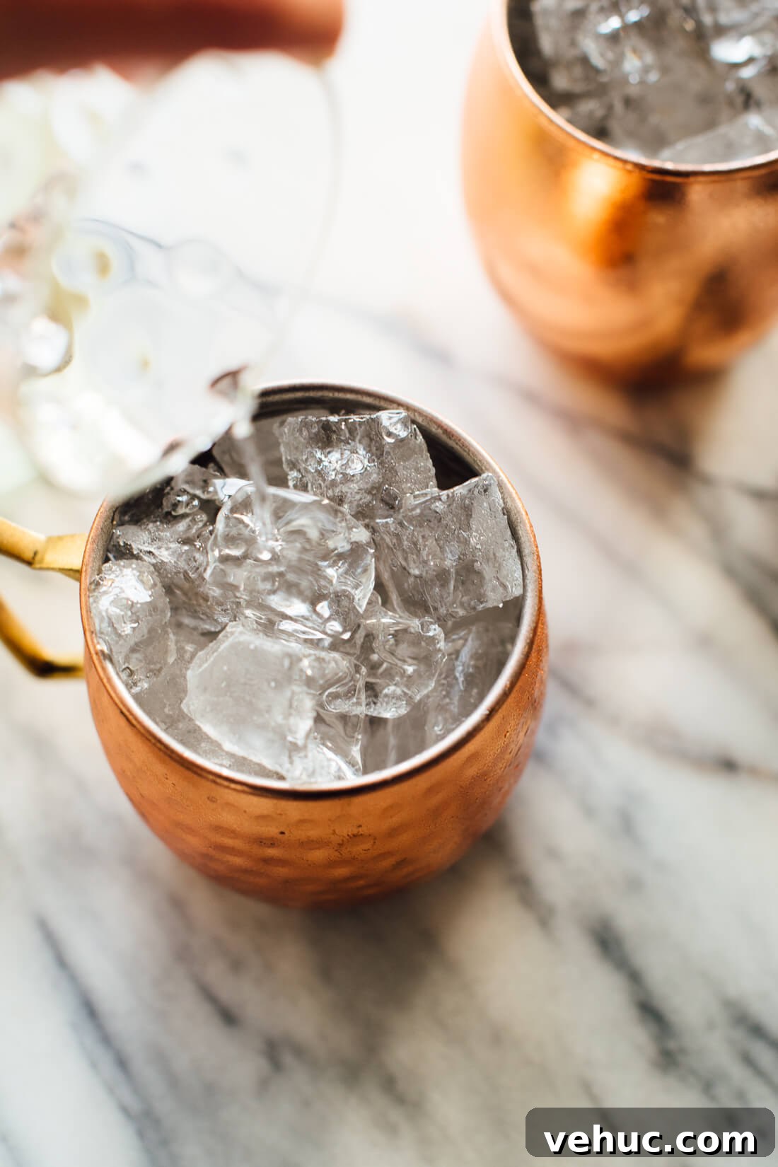 Classic Moscow Mule Cocktail Recipe: Ginger-Lime Vodka Drink 4 moscow mule vodka pour