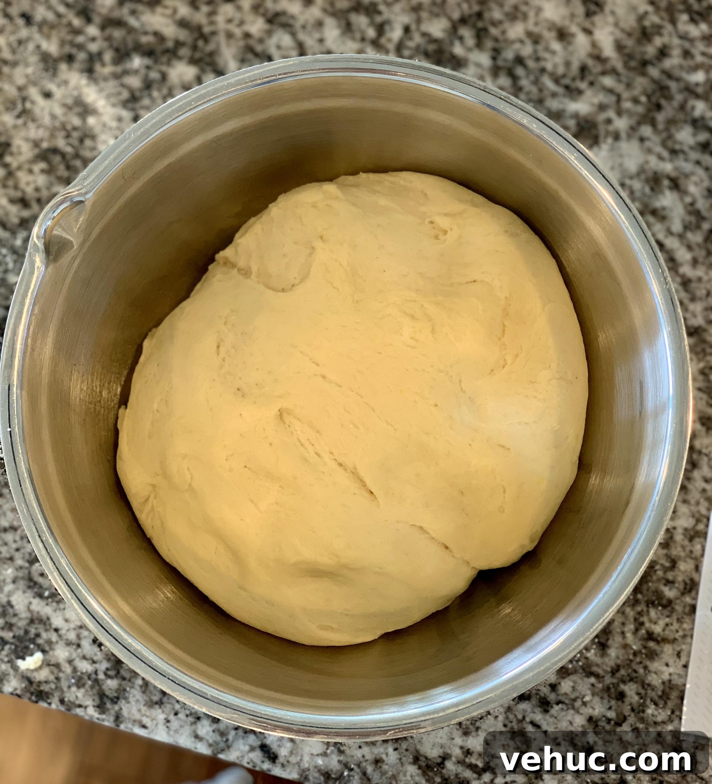 Italian Easter Bread (Pane di Pasqua): Traditional Recipe & Tips 4 Decorated eggs