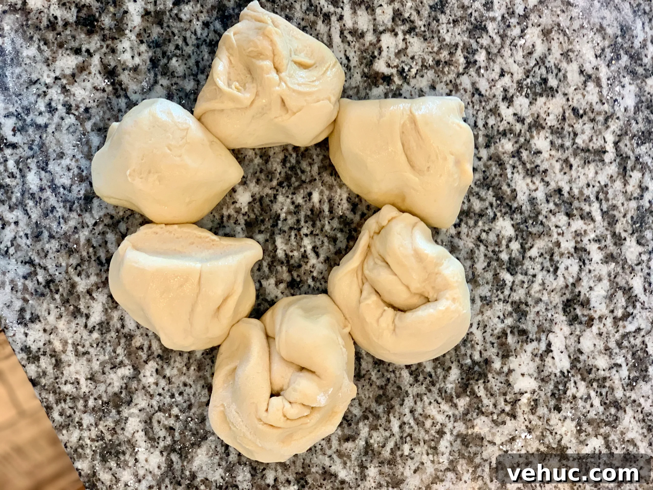 Italian Easter Bread (Pane di Pasqua): Traditional Recipe & Tips 5 Finished bread