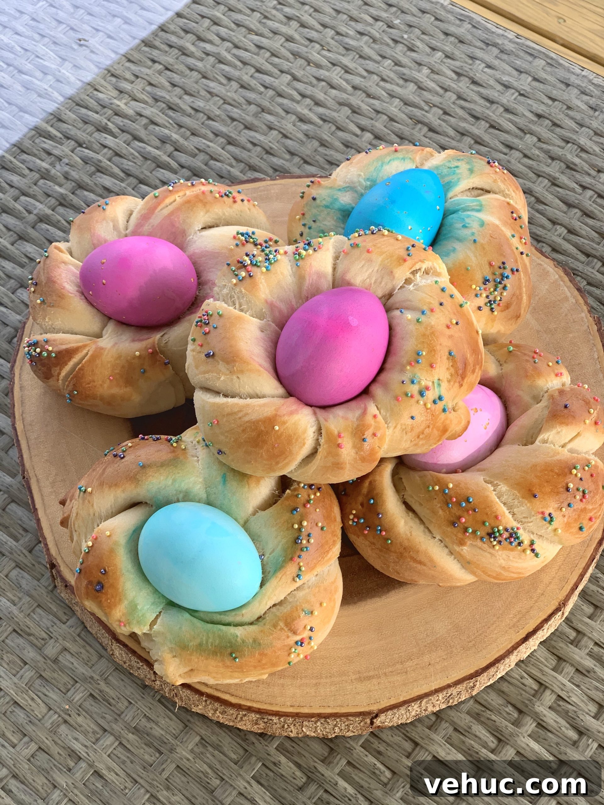 Italian Easter Bread (Pane di Pasqua): Traditional Recipe & Tips 8 Baked bread