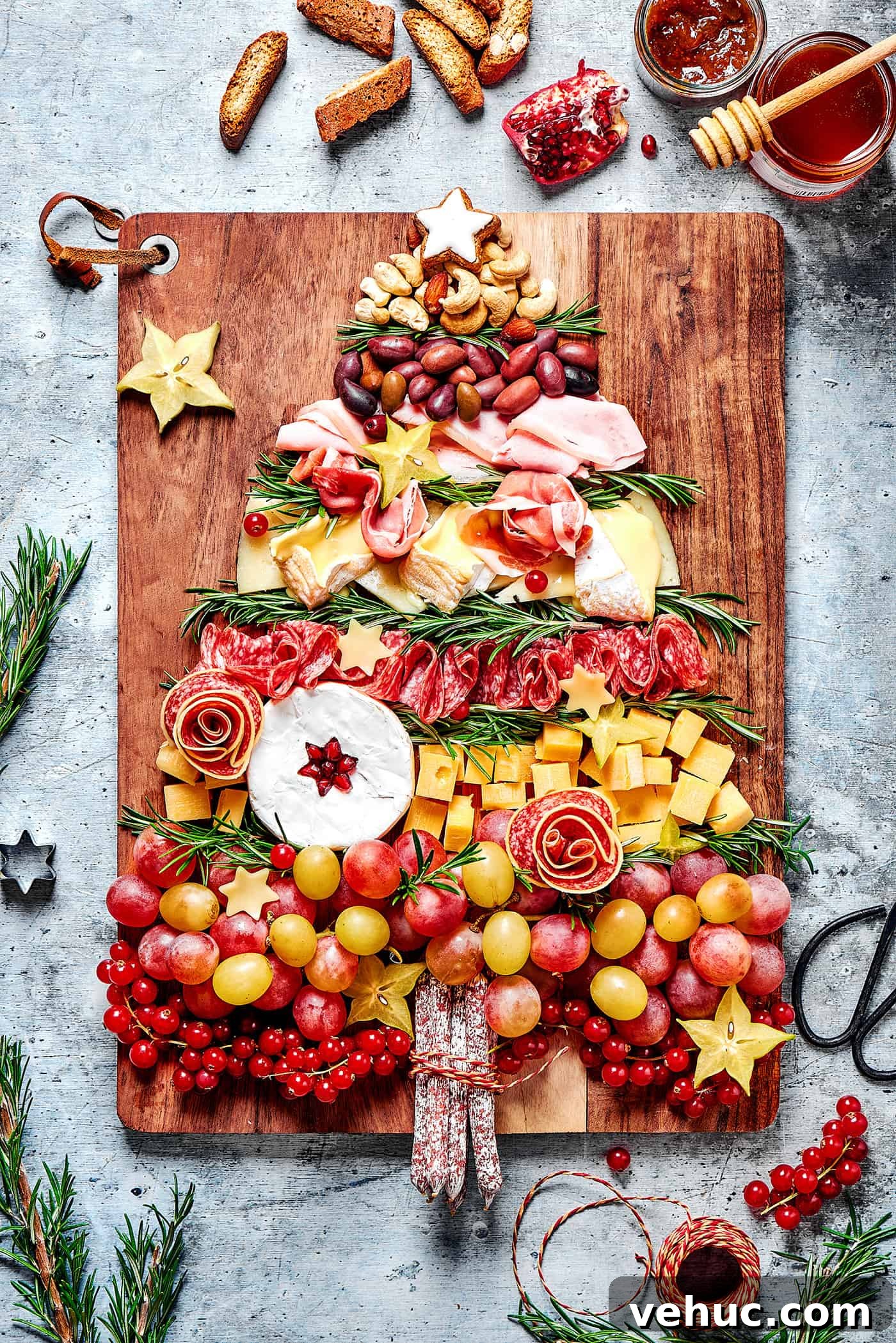 27 Festive Christmas Finger Food Appetizers for Holiday Parties 18 A Christmas Charcuterie Board shaped like a tree.
