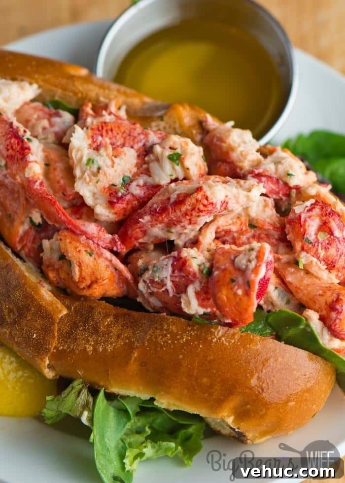 Lobster Week in Rockland, Maine: 7-Day Coastal Itinerary 8 Lobsters roll