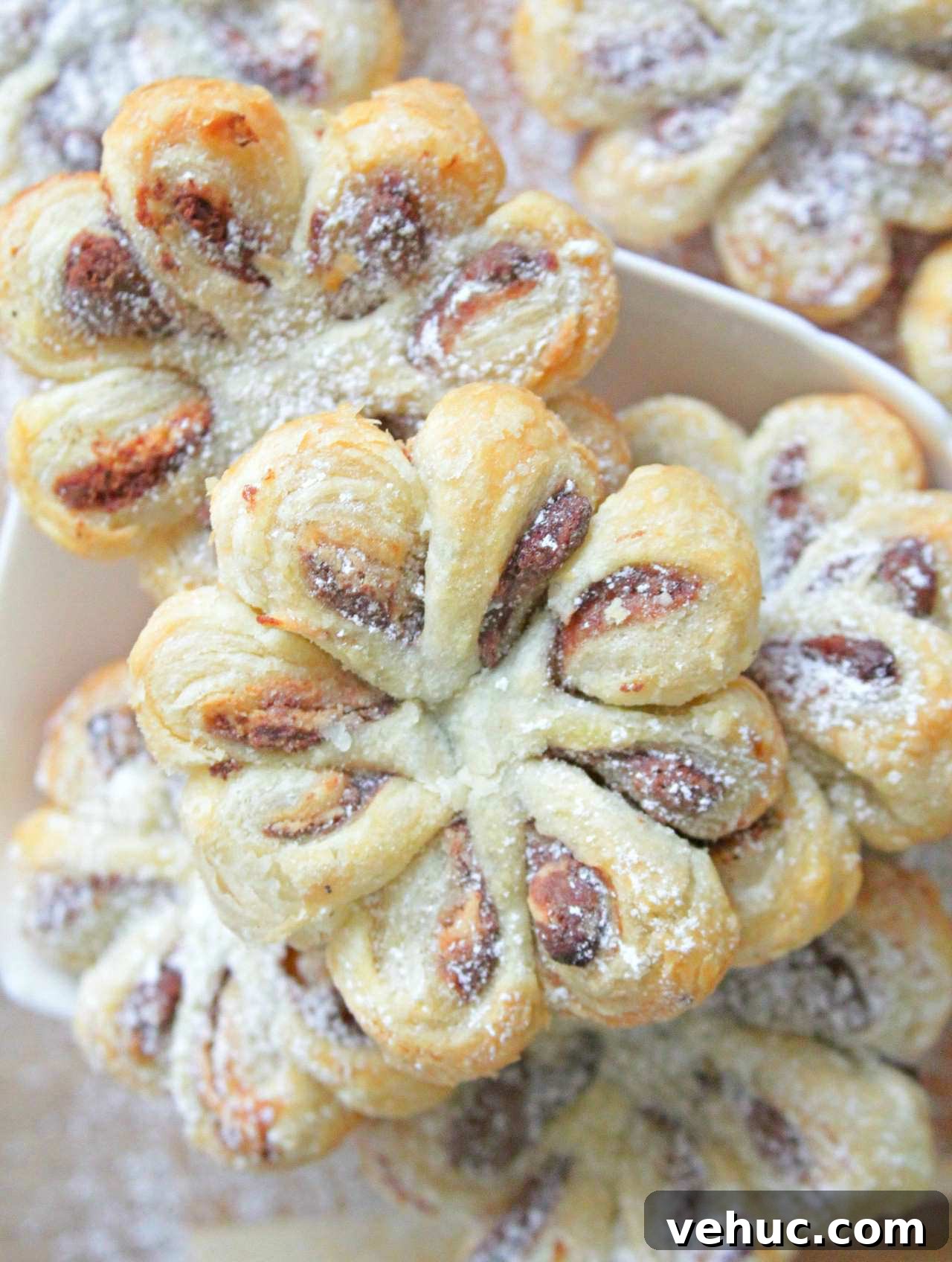 40+ 30-Minute Family Meals for Busy Weeknights 37 Nutella pastry flowers