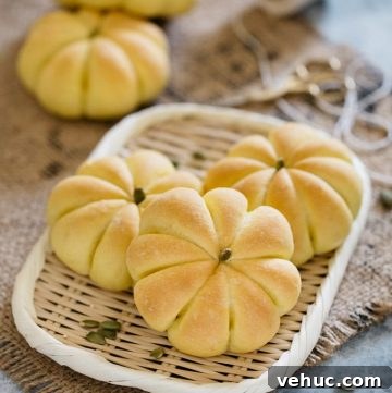 kabocha pumpkin shaped bread