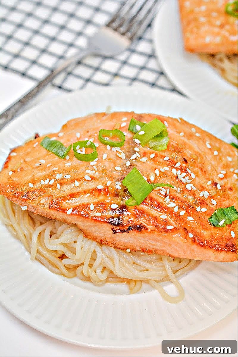 Spicy Sriracha Glazed Salmon - Keto-Friendly Recipe 4 Keto Sriracha Salmon