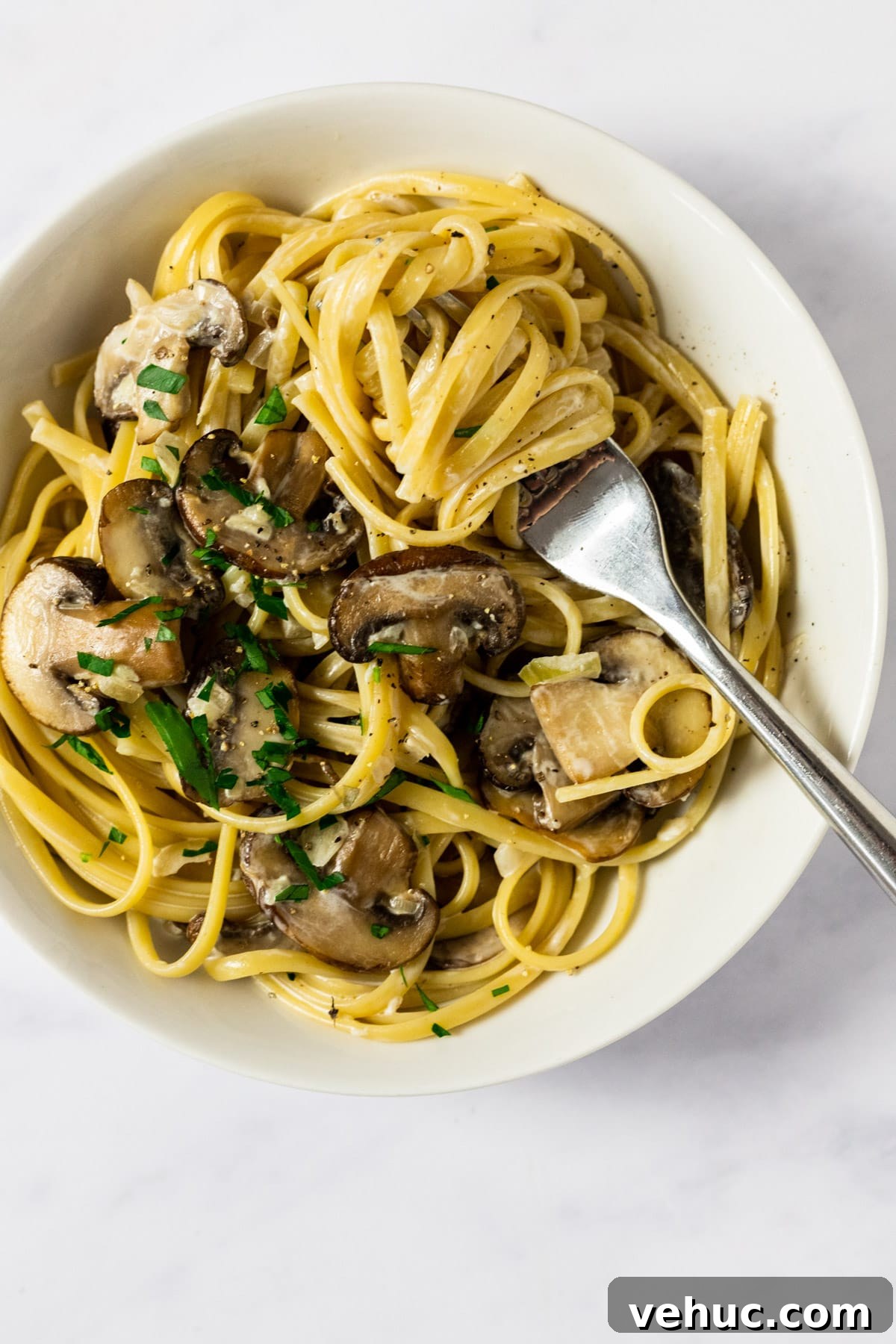 Creamy Garlic Mushroom Pasta Recipe — Quick Weeknight Comfort 9 Easy, creamy, garlic mushroom pasta! Enjoy this perfect vegetarian pasta with mushrooms in a garlic cream sauce in only 20 minutes time!