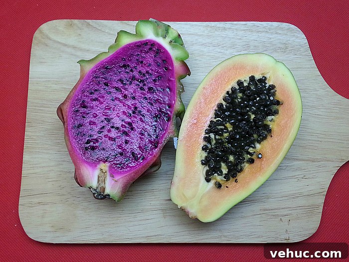 Dragon Fruit and Papaya Salsa Recipe for Tropical Parties 5 Dragon Fruit (Pitaya) and Strawberry Papaya