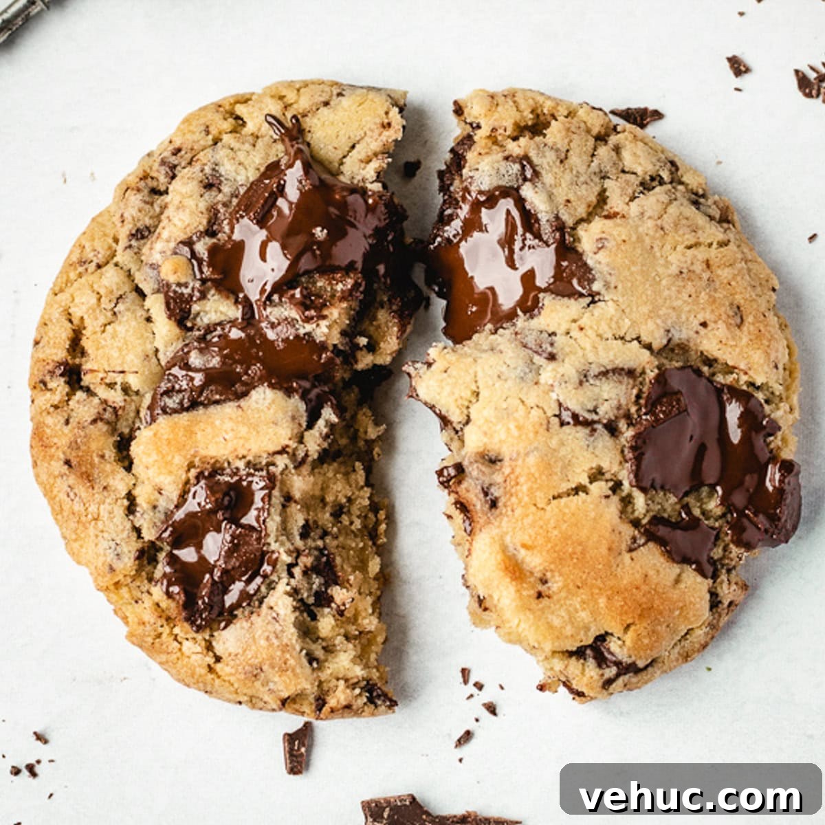 Ultimate Chocolate Chip Cookie Recipe for Gooey, Crispy Results 10 Large chewy chocolate chip cookie that stays chewy after cooling.